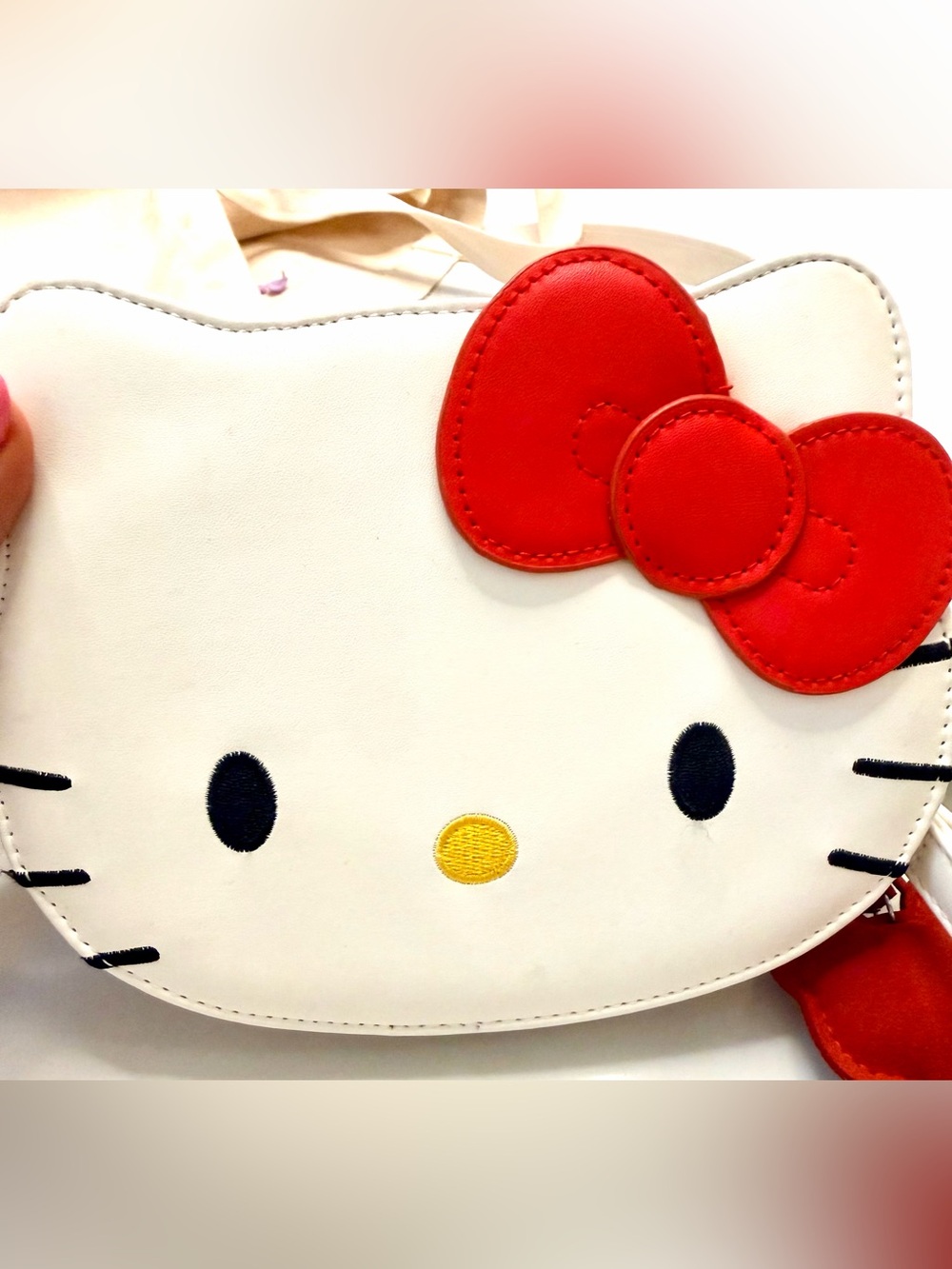 Sanrio Hello Kitty Face Bag in White with Red Bow
